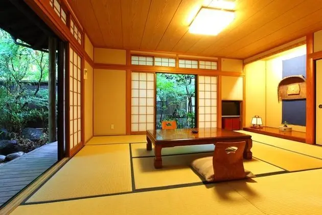 Traditional Kır Evi (Japanese Style with Open-Air Bath)