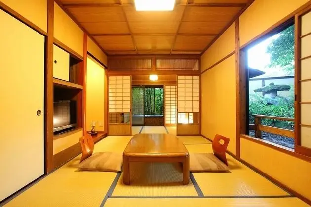 Traditional Oda (Japanese Style with Shared Bathroom)