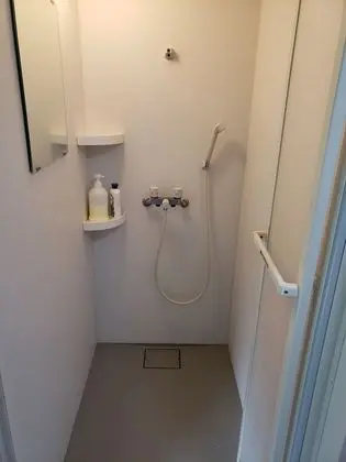 Dört Kişilik Oda, Sadece erkekler için