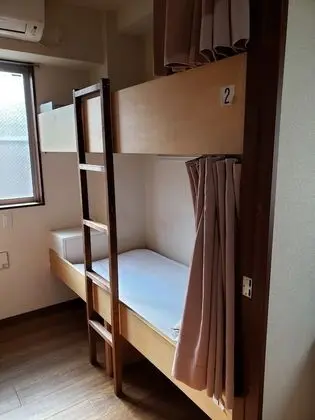 Ortak Ranzalı Oda, Sadece erkekler için (for 4 people)