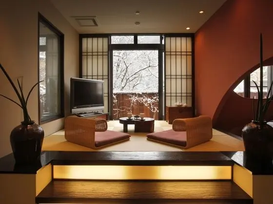 Süit, Sigara İçilebilir (Japanese Style, SAN-SUI-AN)