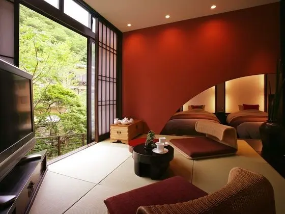 Süit, Sigara İçilebilir (Japanese Style, SAN-SUI-AN)