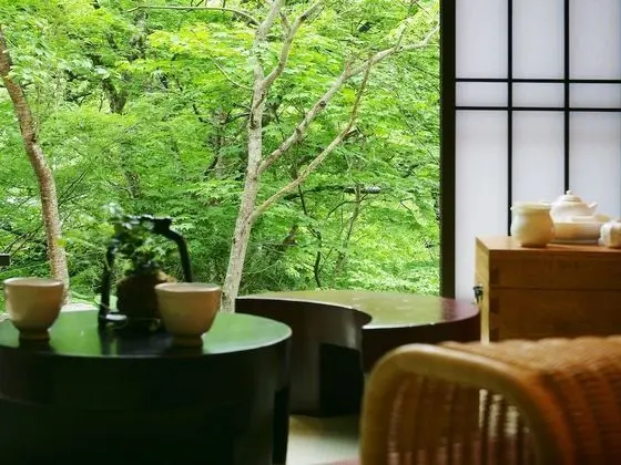 Süit, Sigara İçilebilir (Japanese Style, SAN-SUI-AN)