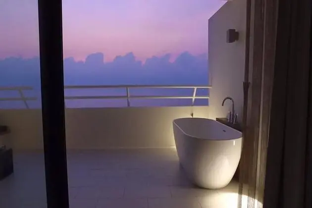 1 Bedroom Suite