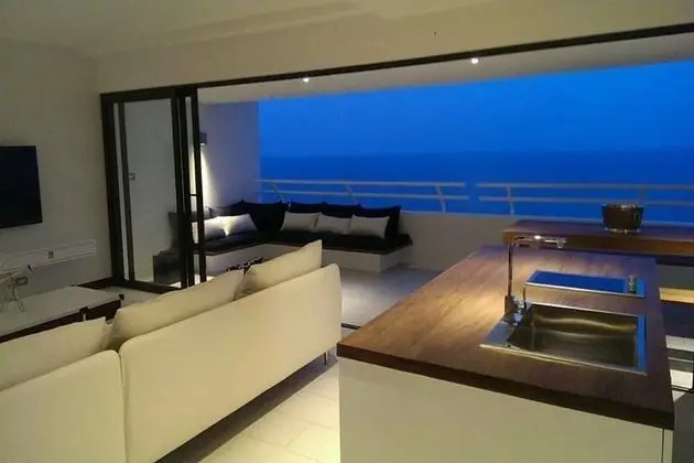 2 Bedrooms Suite