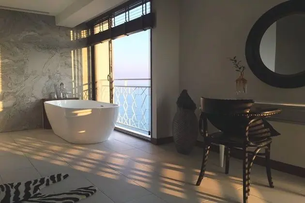 2 Bedrooms Suite