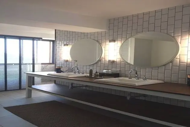 2 Bedrooms Suite