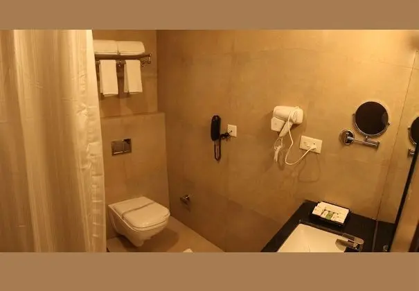 Deluxe Oda, 1 En Büyük (King) Boy Yatak