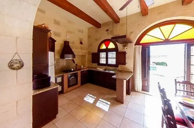 Family Ev, Birden Çok Yatak (Villayana Gozitan Farmhouse with pool)