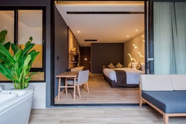 Duplex Jacuzzi Suite