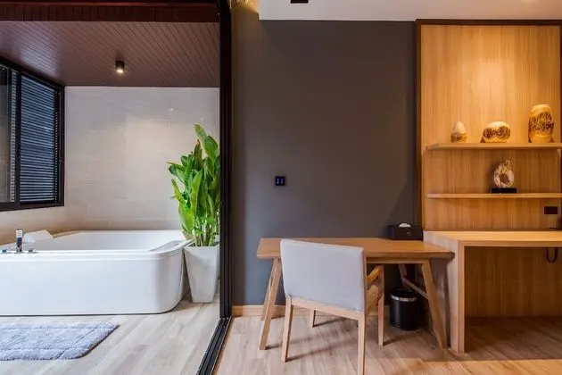 Duplex Jacuzzi Suite