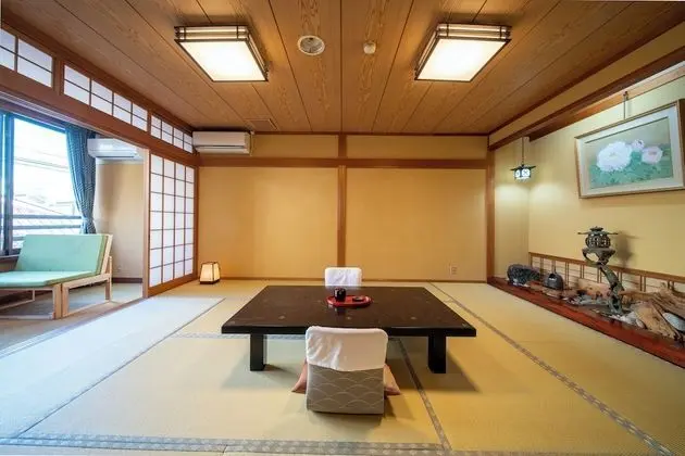 Traditional Oda, Özel Banyo (New Building)