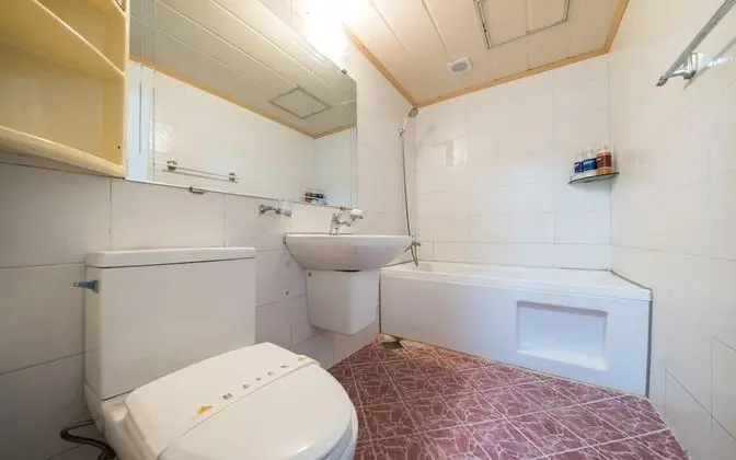 Oda (General Room B (Netflix YouTube avail)