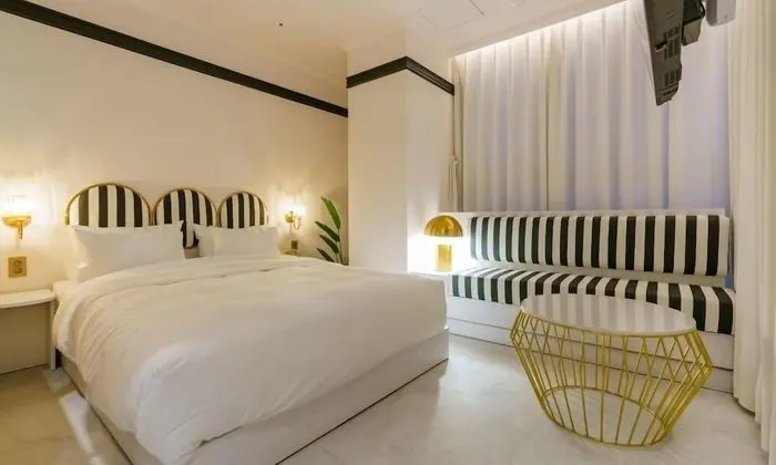 Oda, Küvet (More Pretty Room)