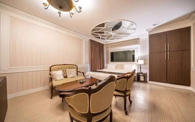 Oda (VIP (Room assignment upon arrival in )