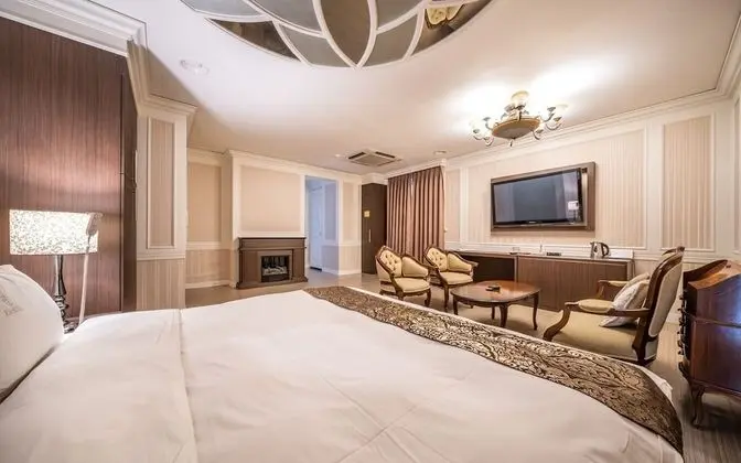 Oda (VIP (Room assignment upon arrival in )