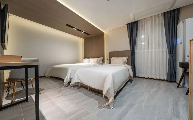 Oda (Deluxe room (double+single high-end b)