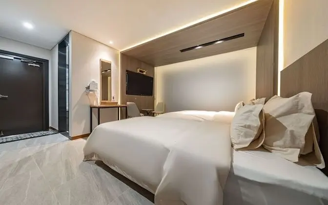 Oda (Deluxe room (double+single high-end b)
