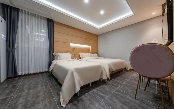 Oda (Deluxe room (double+single high-end b)