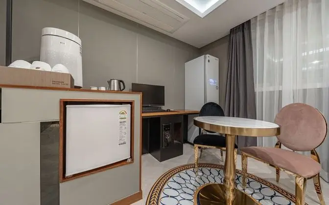 Oda (VIP Family Room (installation of high)