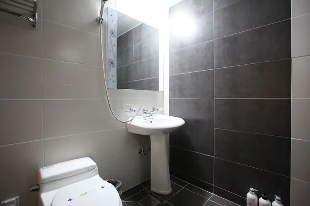 Oda (VIP Duplex (Wine 1 bottle free event))