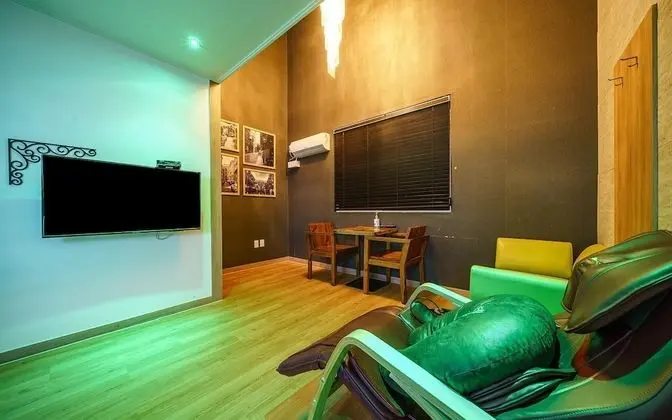 Oda (VIP Duplex (Wine 1 bottle free event))