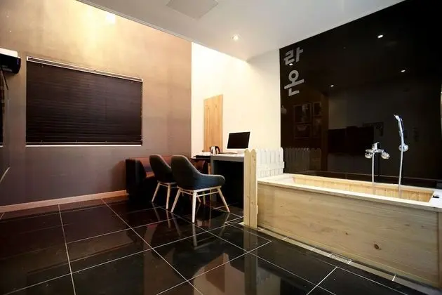 Oda (VIP Duplex (Wine 1 bottle free event))