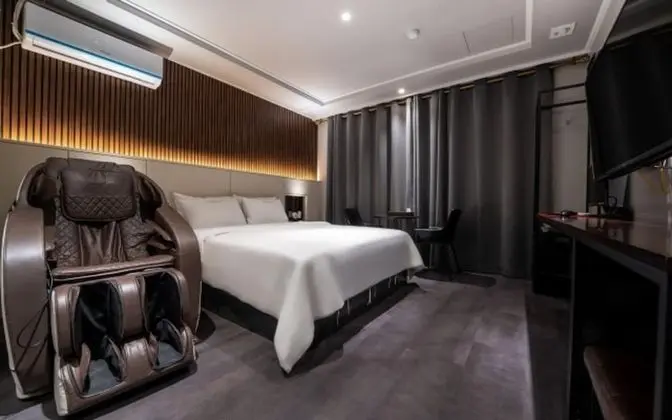 Oda (Infinity room (private room massage c)