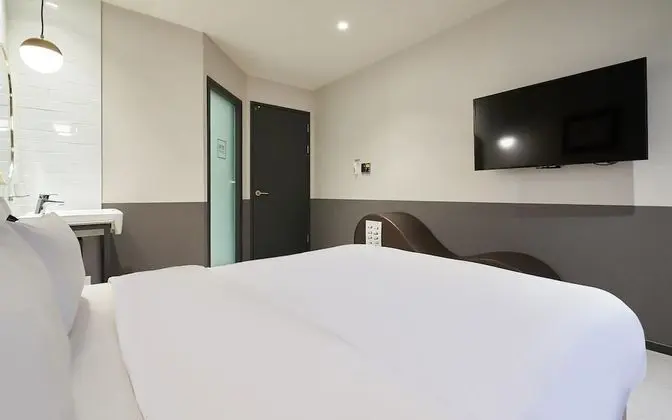 Oda (Deluxe Love Chair Room)