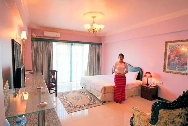 Deluxe Tek Büyük Yataklı Oda