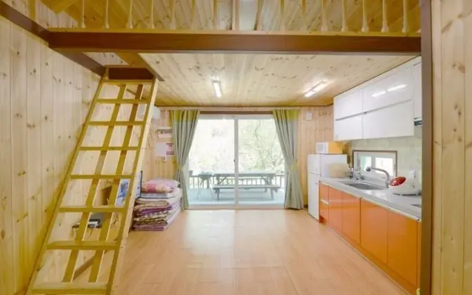 Oda (Empty (duplex))