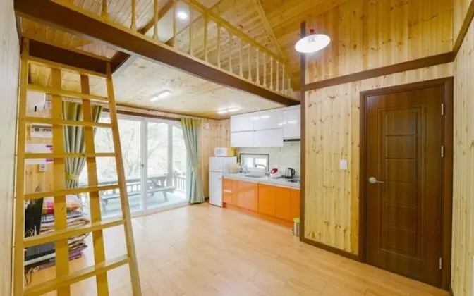 Oda (Empty (duplex))