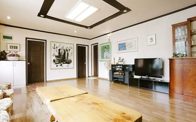 Oda (Separate house)