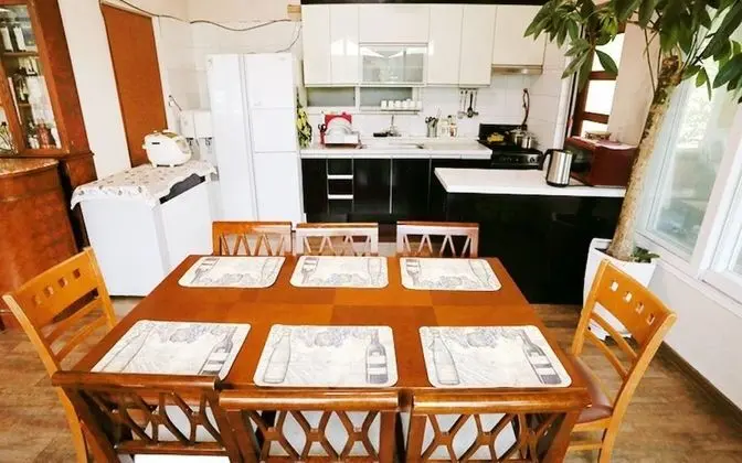 Oda (Separate house)