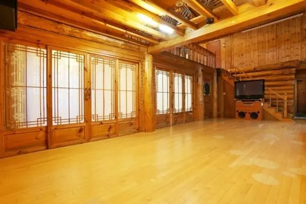 Oda (Duplex Independent Annex)