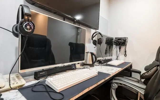 Oda (2 Gaming PC (GTX2060 Netflix Availabl)