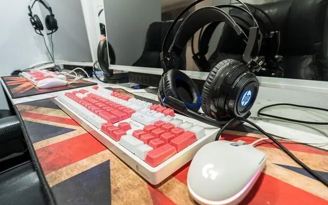 Oda (2 Gaming PC (GTX2060 Netflix Availabl)