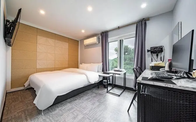 Oda (Healing Room (River View Netflix Avai)