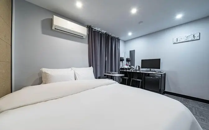 Oda (Healing Room (River View Netflix Avai)