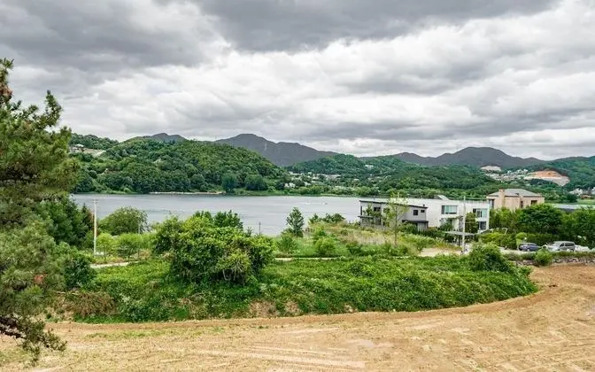 Oda (Healing Room (River View Netflix Avai)