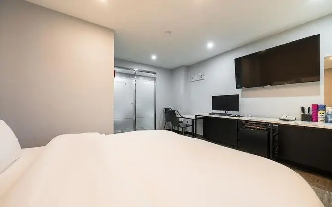 Oda (Healing Room (River View Netflix Avai)