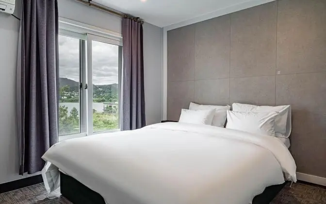 Oda (Healing Room (River View Netflix Avai)