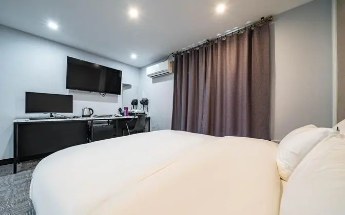 Oda (Healing Room (River View Netflix Avai)