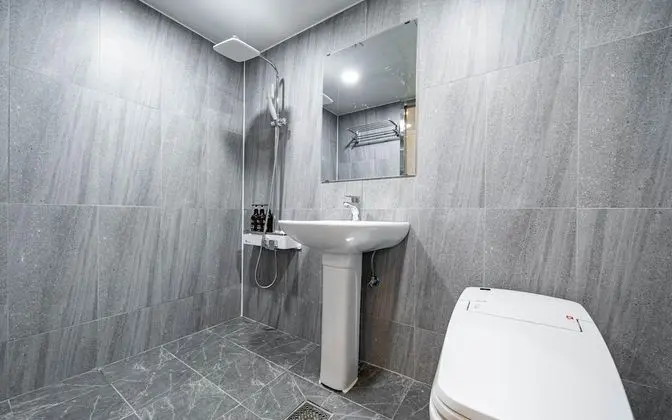 Oda (Standard Room (Netflix Available Rand)