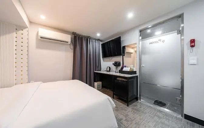 Oda (Standard Room (Netflix Available Rand)