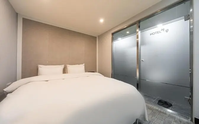 Oda (Standard Room (Netflix Available Rand)