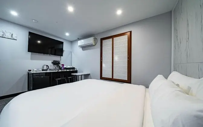 Oda (Standard Room (Netflix Available Rand)