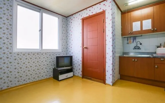 Oda (No 4 (Hyangchon Double Room))