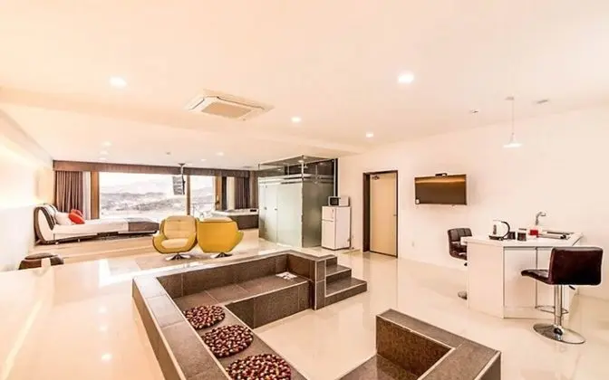 Oda (201 MIRACLE MILE (spa))