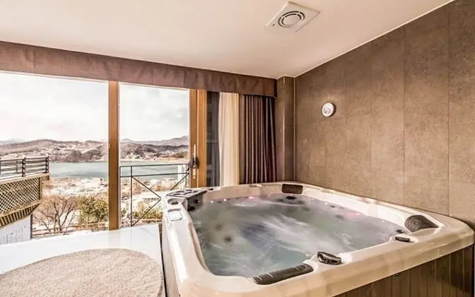 Oda (201 MIRACLE MILE (spa))